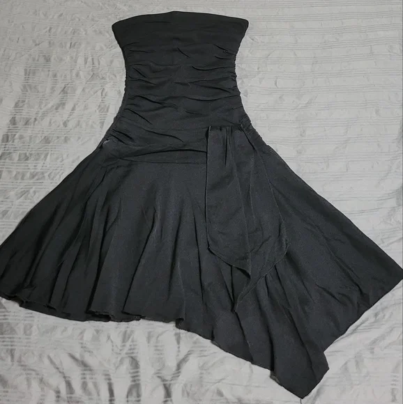 First Kiss | Dresses | Strapless Little Black Dress | Poshmark
